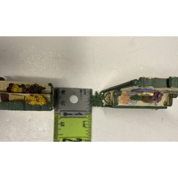 Avon Collectibles Victorian Memories Miniature Doll Furniture Wicker Garden 2pc - Picture 8 of 9